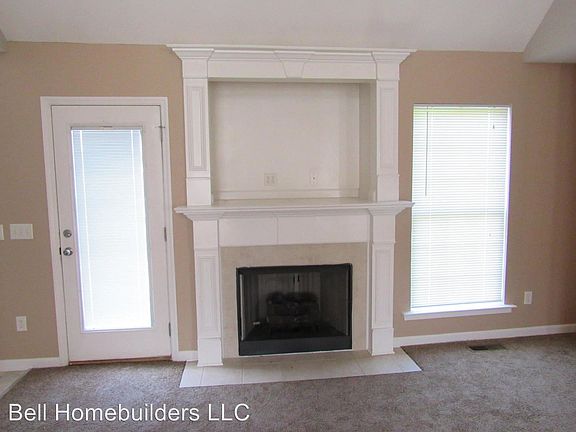 4th image of 8582 Midwestern Dr