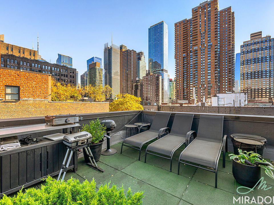 1st image of 414 W 45th St #4