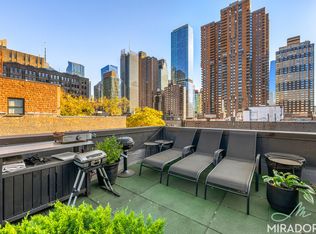 414 W 45th St #4, New York, NY 10036