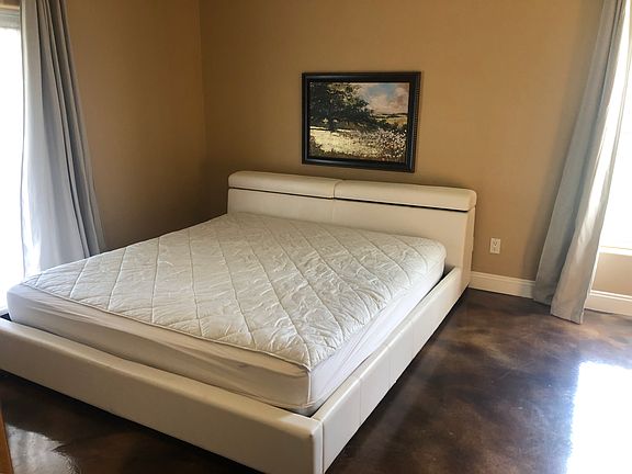 3rd image of 5630 Golden Oaks Ln