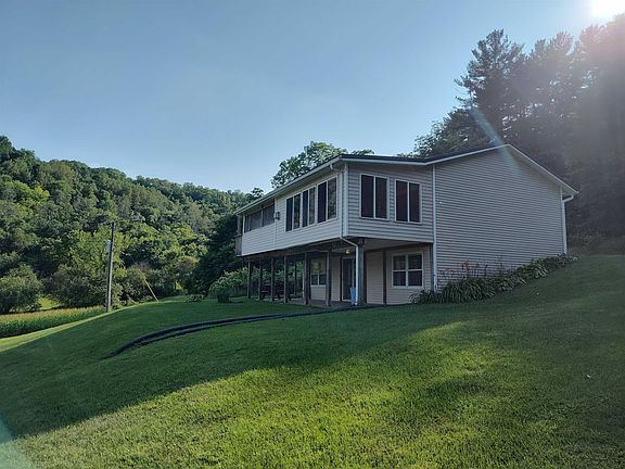 3rd image of 3073 Cerney Ln
