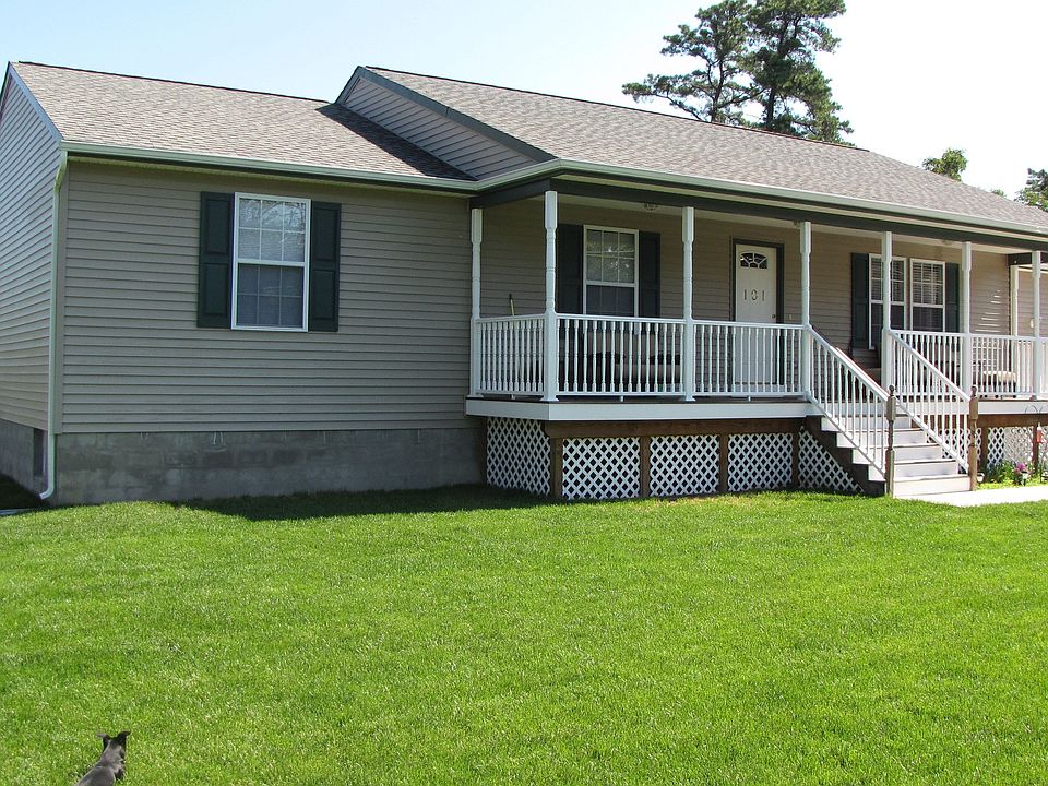 Front of home; 0.27 acres of land, sod, fully fenced yard