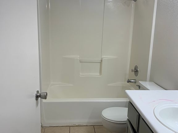 3rd image of 2012 Havelina St