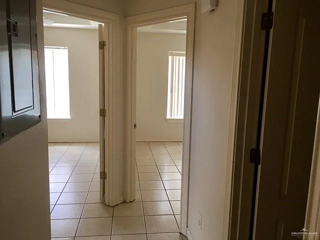 1813 Bahamas Dr — Photo 9