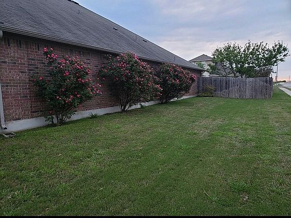 Side yard, Corner Lot