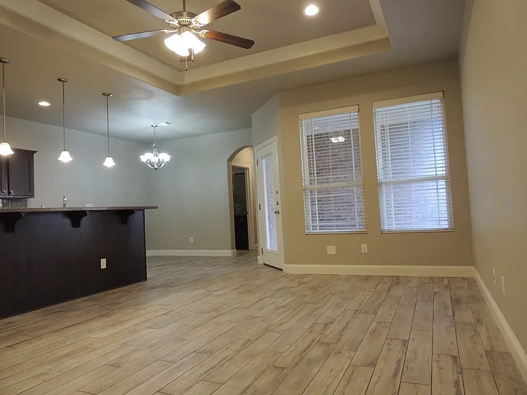 24 Devon Ct — Photo 2