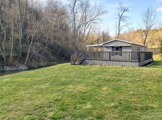 6223 Crabtree Rd, Clyde, NC 28721