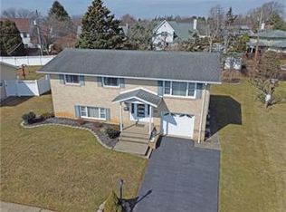 2661 Lafayette Ave, Bethlehem, PA 18017