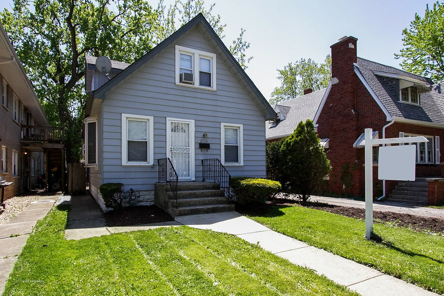 2733 123rd St photo 1