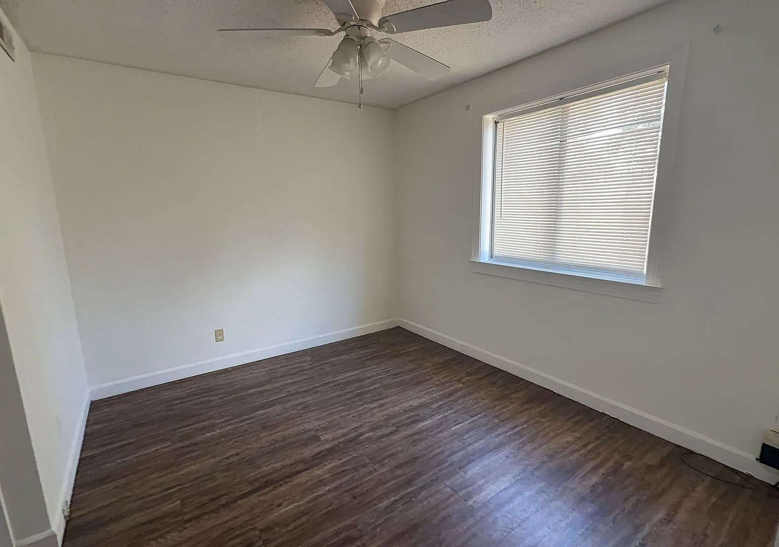 2 bed, 850 sqft, $950 — Photo 4