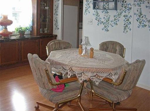 4th image of 50 Rosewood Dr