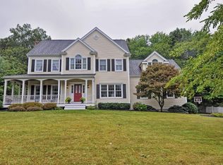 12 Stable Way, Medway, MA 02053