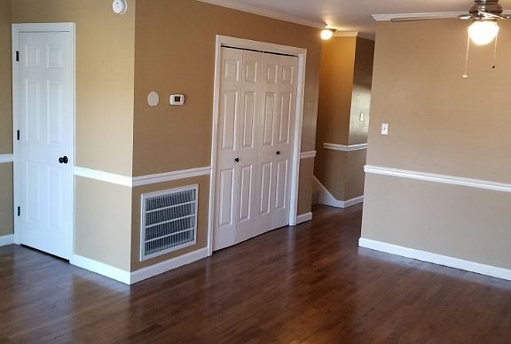 3rd image of 481 Bramblewood Ln