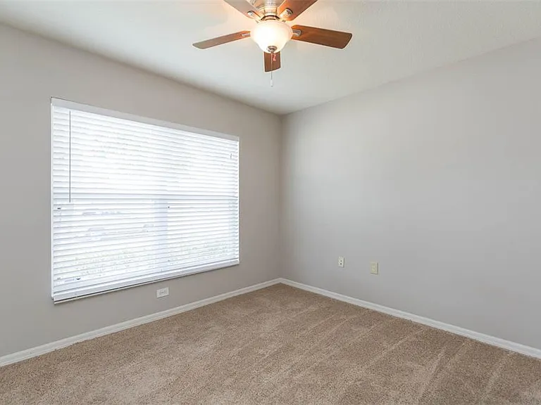 4550 Roundview Ct — Photo 23