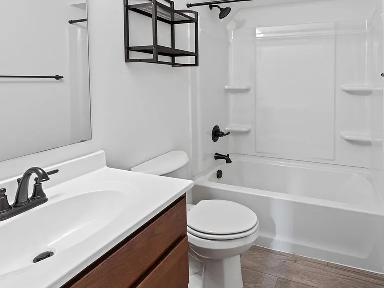 10046 Windcrest Farms Ln — Photo 32
