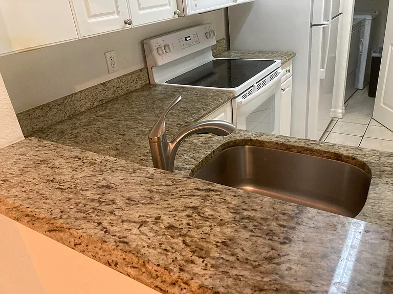 3018 Alcazar Pl #103 — Photo 31