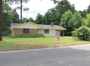 200 Needle St, De Queen, AR 71832