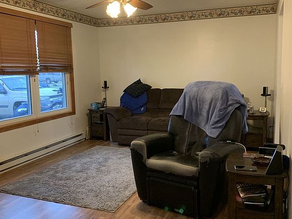 5th image of 921 S Camden Dr