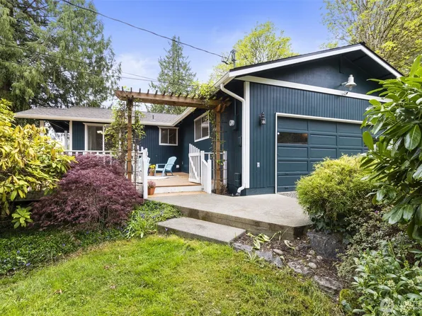 2085 NW Swanlund Street, Poulsbo, WA 98370