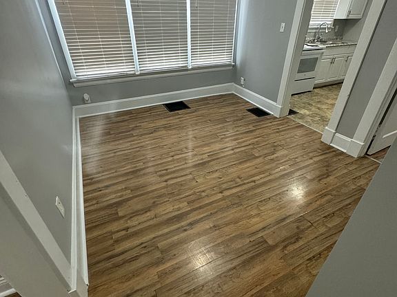 3rd image of 1408 Holman Ave #1