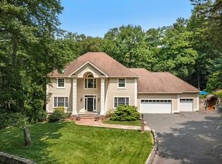 44 Scofield Farms, Darien, CT 06820