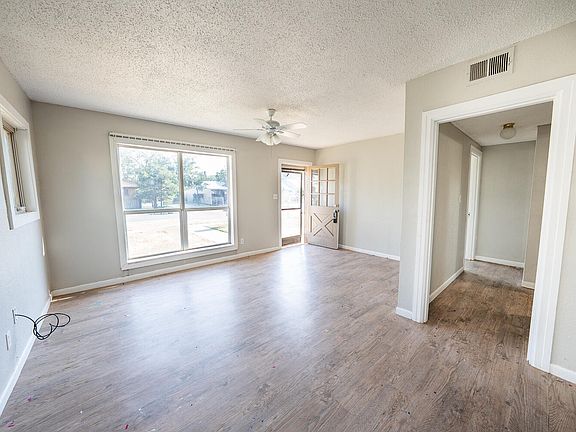 4th image of 1313 25th St