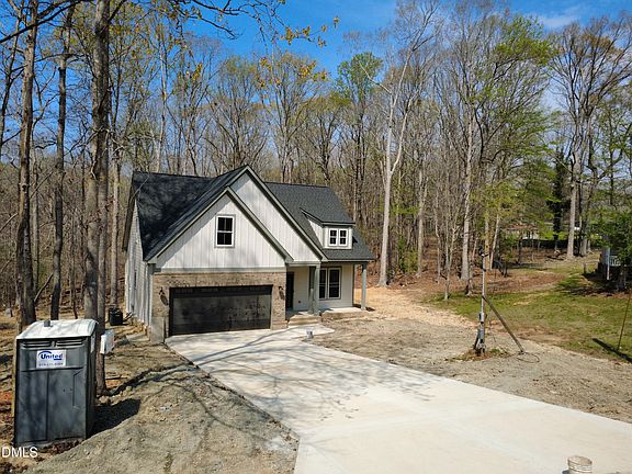3rd image of 35 Eagle Dr