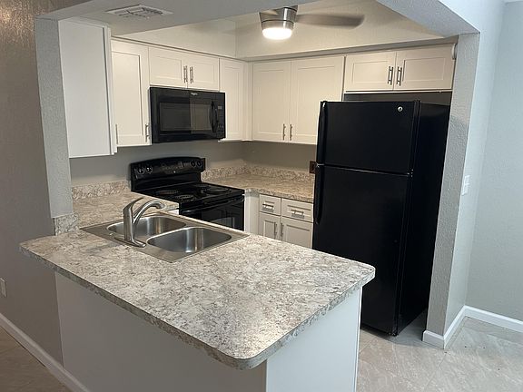 2nd image of 4001 Saint Paul Dr