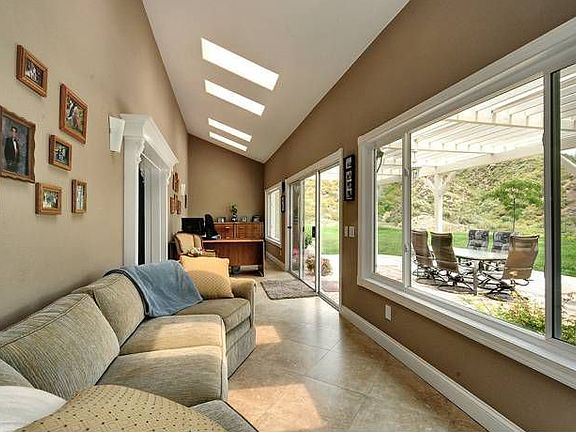 3rd image of 2969 Yucca Dr