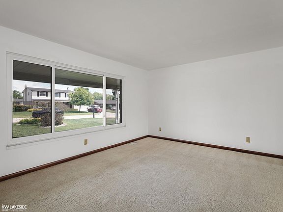 3rd image of 35385 Bobcean Rd