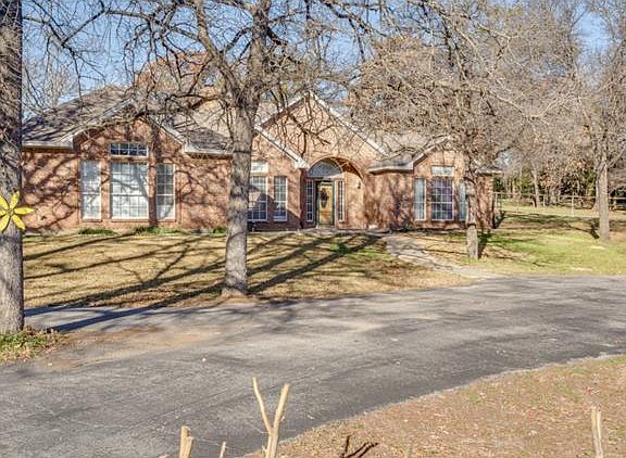2nd image of 409 Pecan Ct