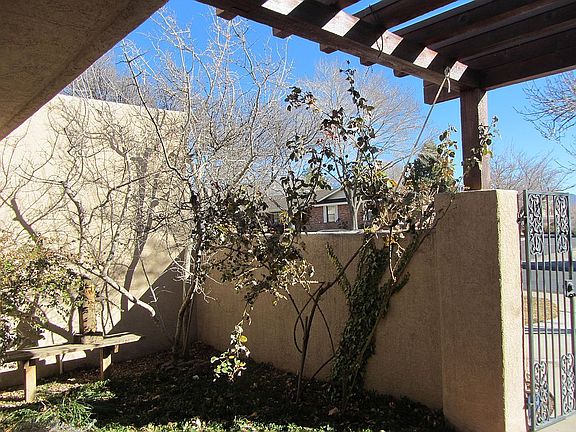 Front Entry Courtyard
