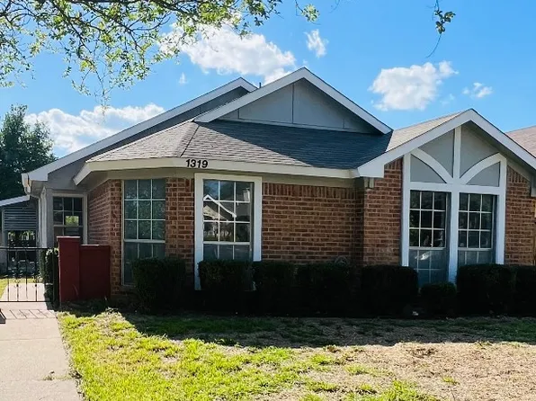 1319 Lloyd Dr, Duncanville, TX 75137