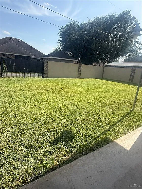 3 bed, 2.0 bath, 1399 sqft, $1,650 — Photo 3