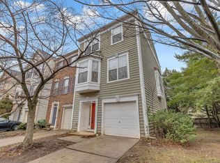 1128 Cypress Tree Pl, Herndon, VA 20170