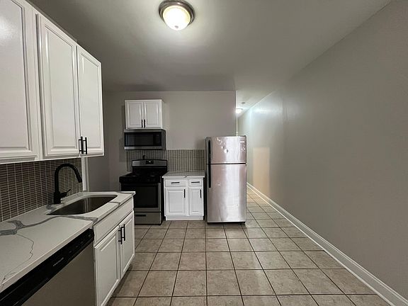 2nd image of 38-42 Broadway Way #22