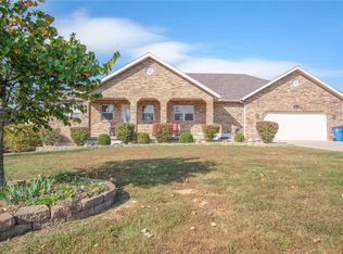 2631 Windbrook Ln, Lebanon, MO 65536