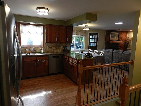 5th image of 4728 McKinley Dr