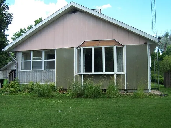 812 E Jefferson St, Waupun, WI 53963
