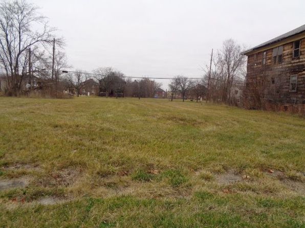 detroit-michigan-88432867 picture