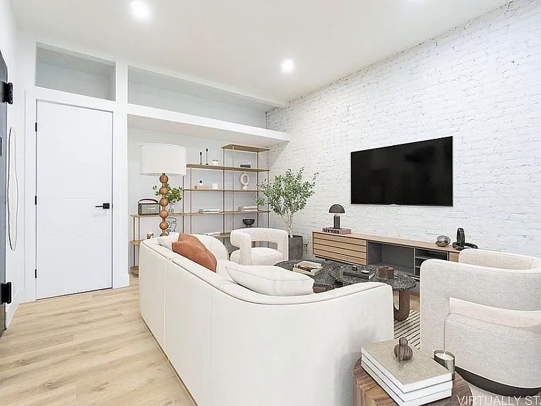 180 5th Ave #7 — Photo 1