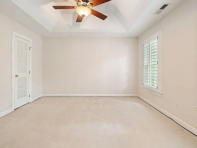 202 Greenview Dr — Photo 30