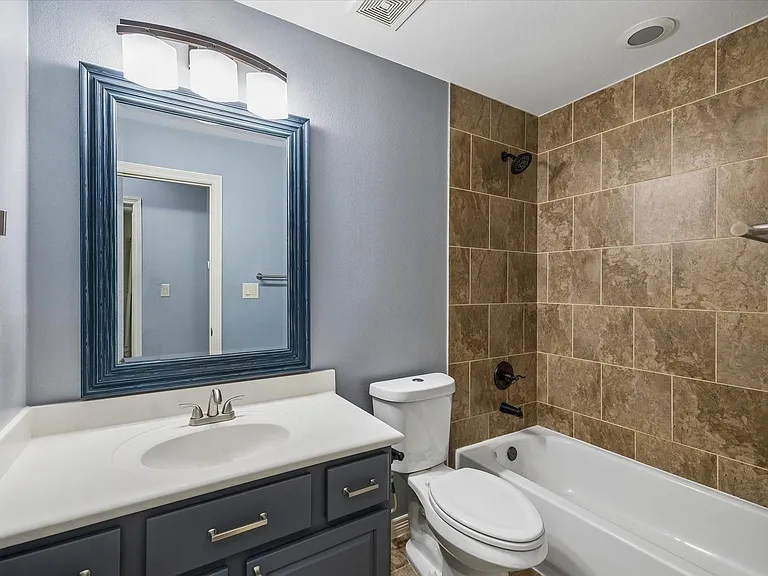 1735 Sylvia Springs Ln — Photo 36