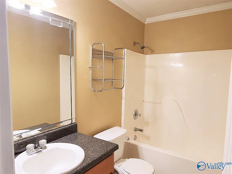 144 Oakcrest Rd — Photo 11