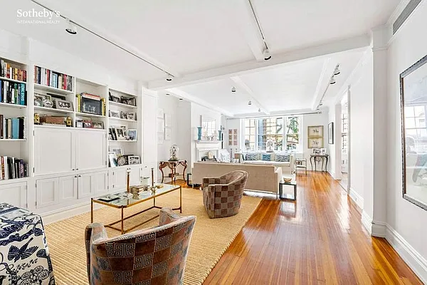 Rented by Sotheby's International Realty | media 18