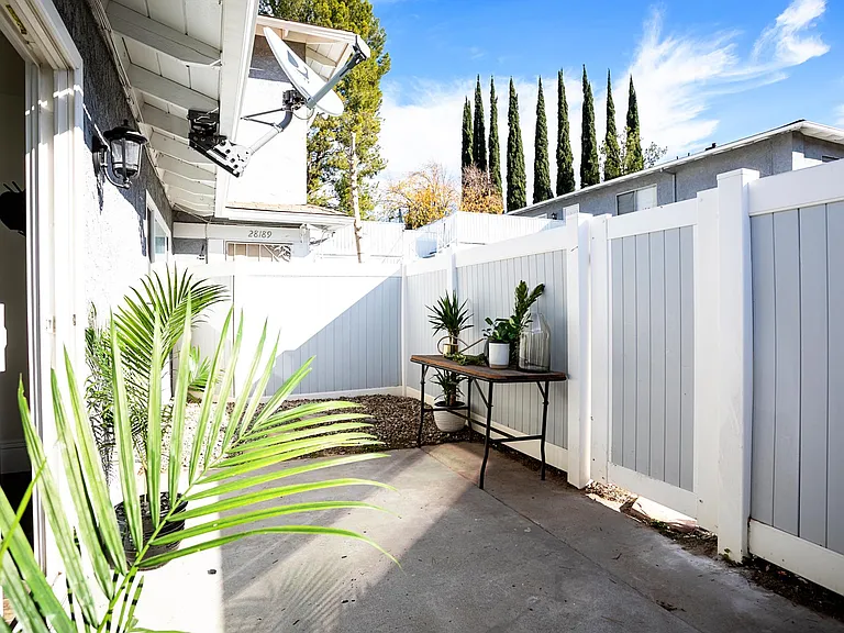 28187 Robin Ave — Photo 20