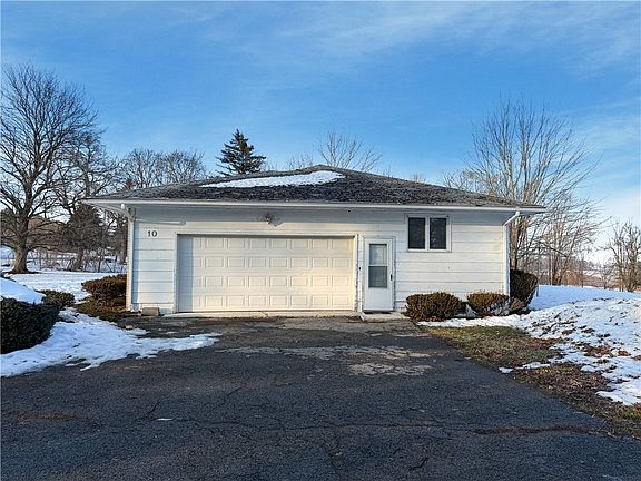 5th image of 10 Simmons Rd