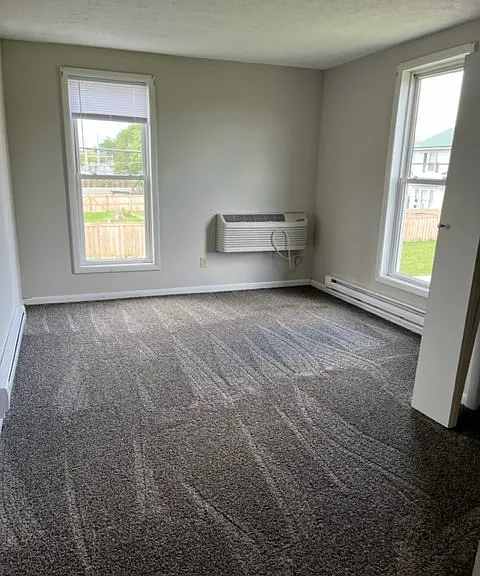 211 E North St #3C — Photo 9