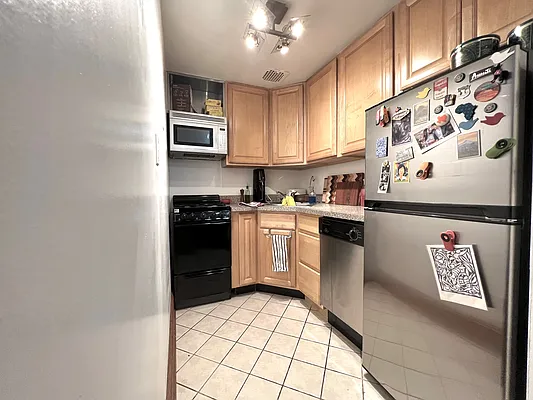 Rented by Corcoran | media 10