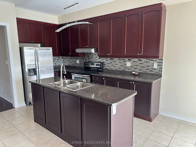 75 Meltwater Cres #UPPER LV — Photo 1